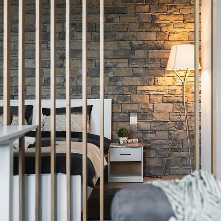 Rezedova One Retreat *