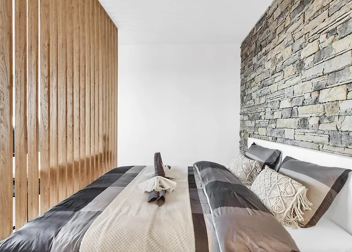 Rezedova One Retreat *