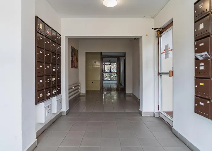 Rezedova One Retreat