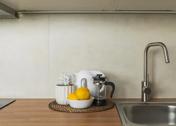 Rezedova One Retreat