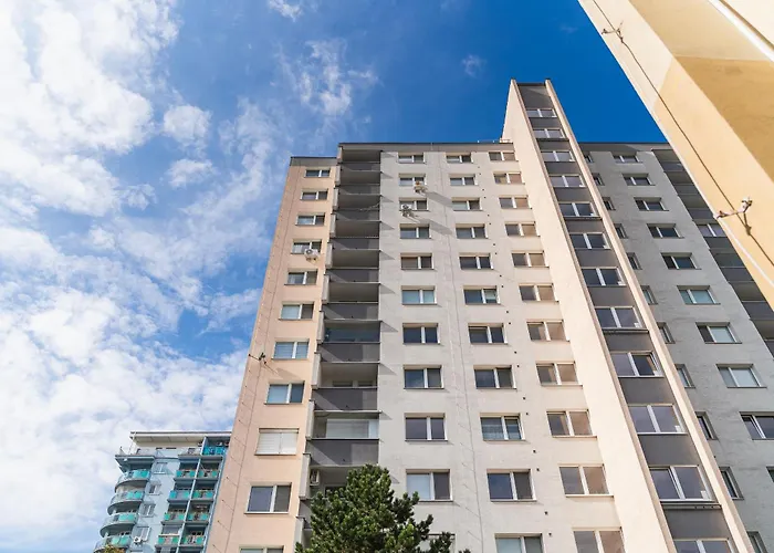 Rezedova One Retreat *